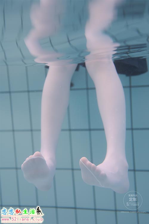 [紧急企划] Y003 咦咿yiyiyiyiyi 水下白丝JK(带视频)【88P+1V/1.14G】