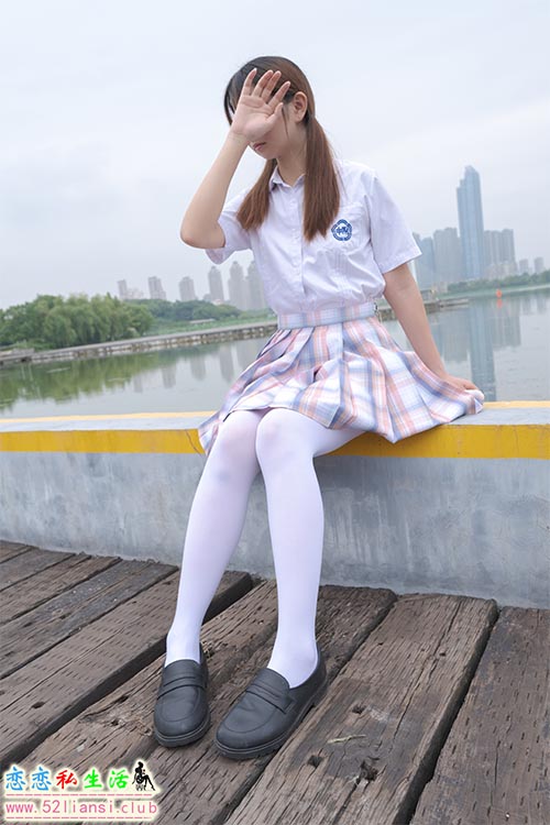 [森萝财团]-有料 049(带视频)【24P+1V/1.17G】