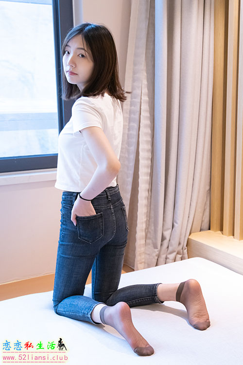 [袜啵啵] 063期 小甜豆-平底鞋、短肉丝(带视频)【155P+1V/8.56G】