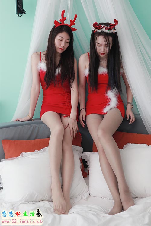 [精选资源]040-丝奇摄影-双人圣诞，姐妹花丝足裸足脚对脚(带视频)【225P+3V/3.48G】