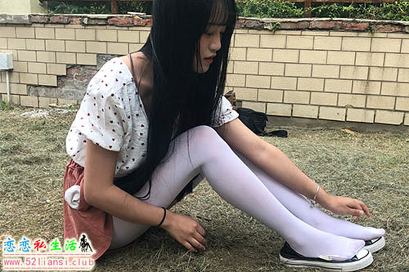 [最爱帆布鞋]037-学妹丝袜美腿写真（带视频）【416P+2V/2.68G】