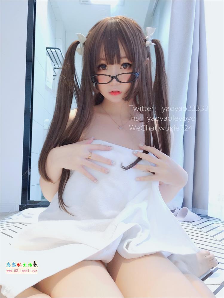 [软妹摇摇乐] NO.001 浴巾篇【48P/364M】