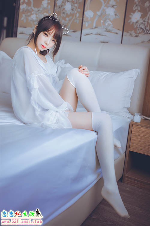 [疯猫ss]NO.003 白色睡衣【24P/186M】