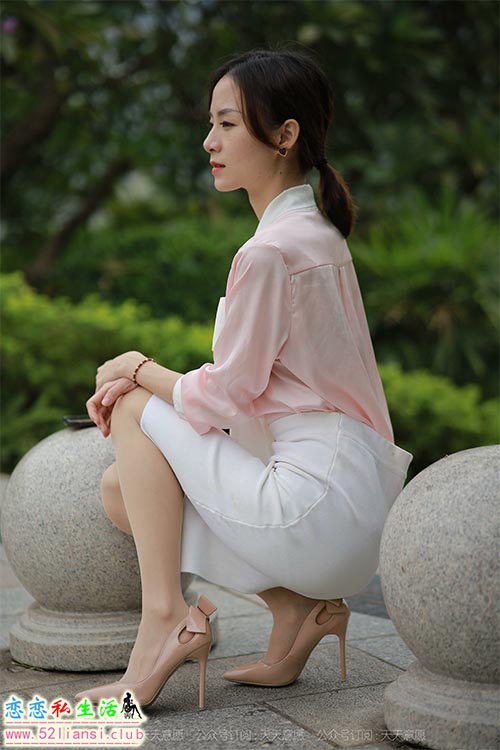 [IESS异思趣向] 丝享家 971：小六《城市丽人》【90P/94M】