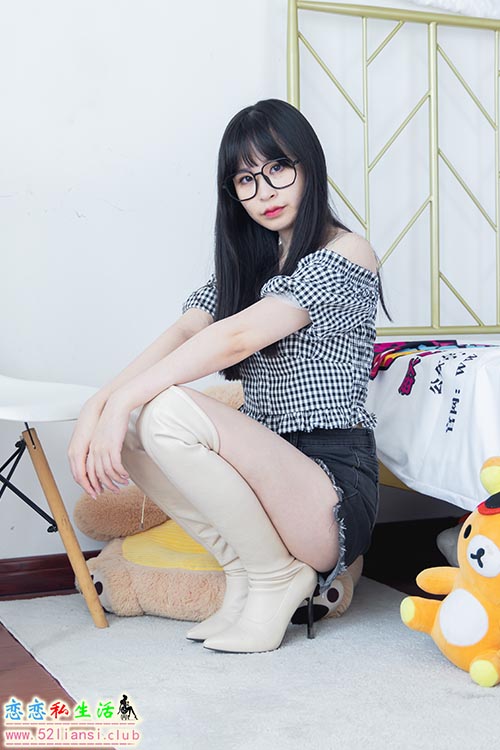 [物恋传媒] No.1446 兮兮-阳光甜蜜蜜(带视频)【177P+1V/3.95G】