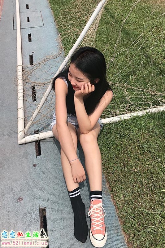 [最爱帆布鞋]026-学妹丝袜美腿写真（带视频）【194P+2V/517M】