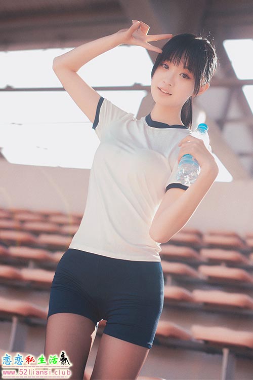 [美图精选]671-沧霁桔梗-黑丝体操服【53P/133M】