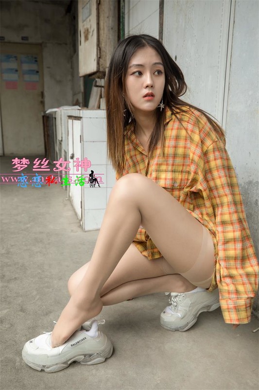 [MSLASS梦丝女神] NO.002-复古楼的性感美丝 梦素（带视频）【83P+1V/1.41G】