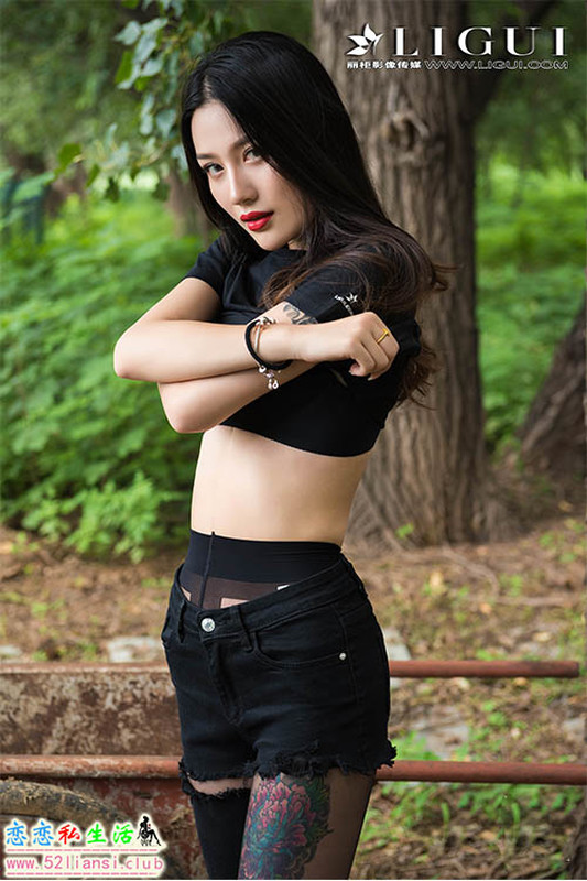 [Ligui丽柜] 2020.10.18 网络丽人 Model 甜甜【42P/118M】