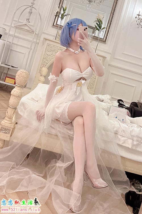 [美图精选]898-rioko凉凉子-恰巴耶夫礼服【32P/62M】
