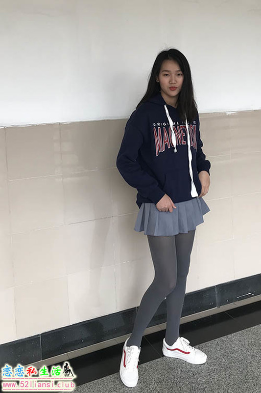 [最爱帆布鞋]013-学妹丝袜美腿写真【94P/240M】