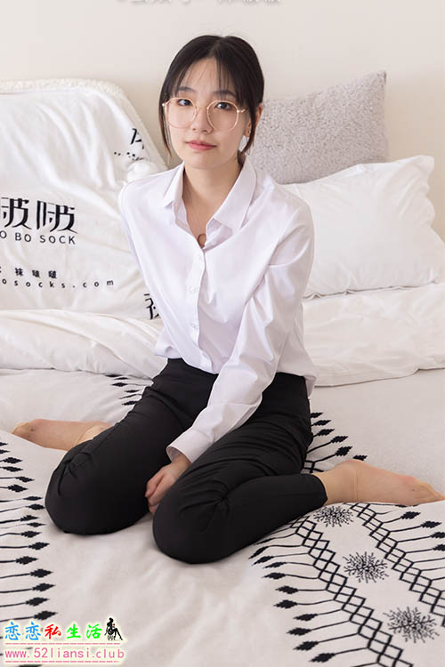 [袜啵啵] 085期 小甜豆-平底鞋、短灰丝、短肉丝(带视频)【140P+1V/6.65G】