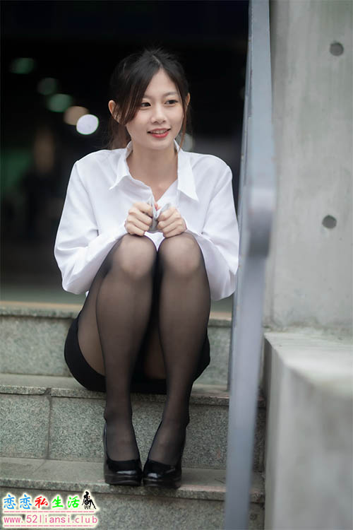 [街拍丝足]128-Dolly Liu OL黑丝高跟美腿【31P/18M】