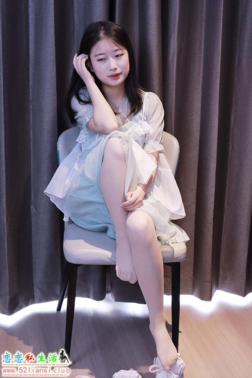 [初夏女神]009期 念念~绿野仙踪M码连衣裙搭回力球鞋(带视频)【120P+1V/5.53G】