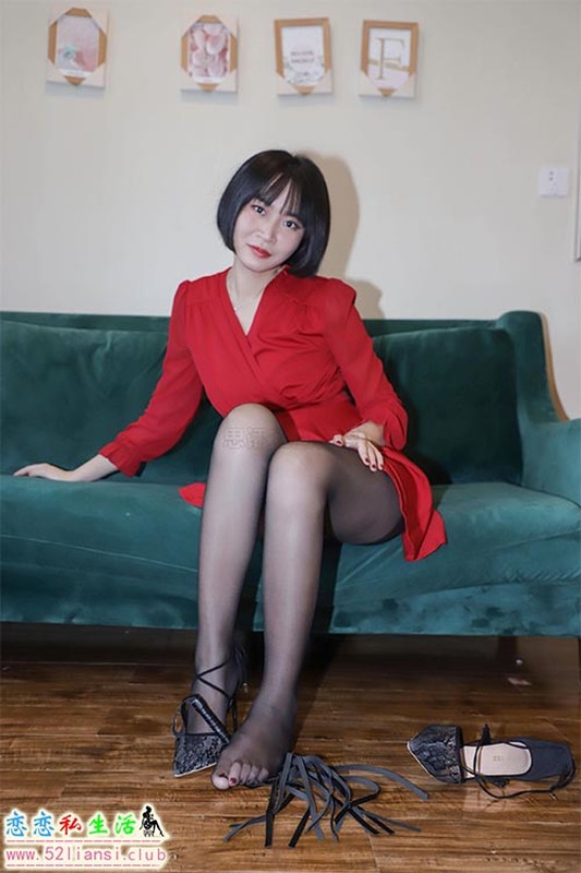 [SiHua思话]SJ033 新模沐沐子 红裙皮鞭の性感尤物【43P/80M】