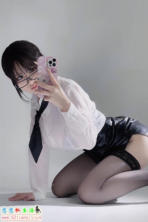 [美图精选]626-幼愛Youmeko-早安,想吃点什么【28P/59M】