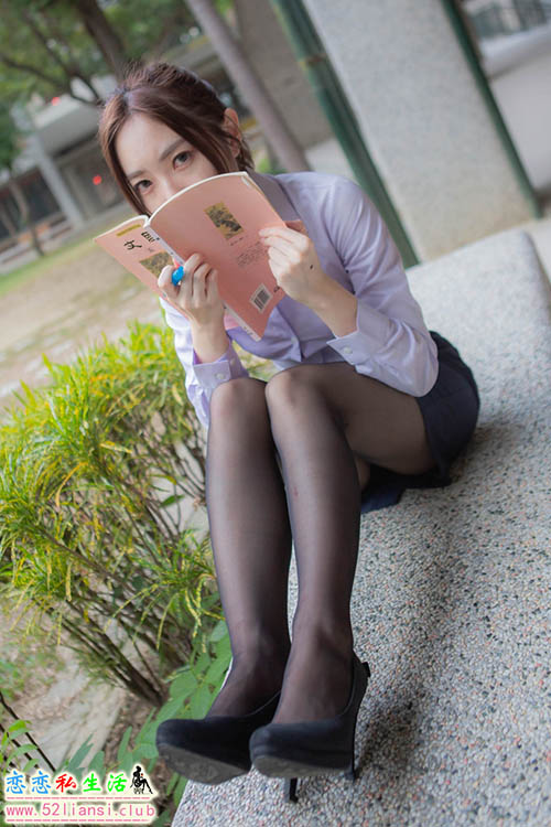 [街拍丝足]164-林华 OL制服 高跟美腿外拍【42P/57M】