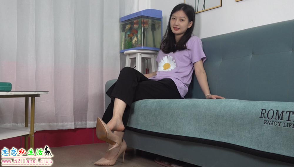 [Pary学生模拍]视频No.010 美女燕玲美脚展示【25min/1.93G】