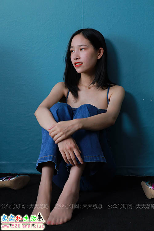 [IESS异思趣向] 丝享家 879：美子《美背加库里丝》【99P/100M】