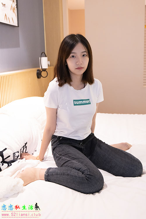 [袜啵啵] 063期 小甜豆-平底鞋、短肉丝(带视频)【155P+1V/8.56G】