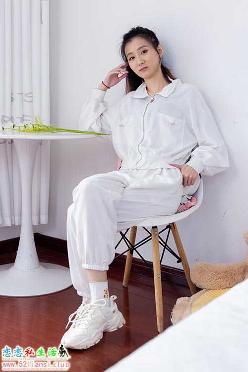 [物恋传媒] No.1377 木木-神秘的森林唤(带视频)【152P+1V/3.59G】