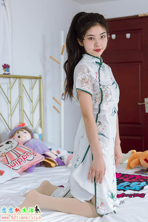 [物恋传媒] No.1170 米米-不一样的旗袍(带视频)【150P+1V/4.14G】