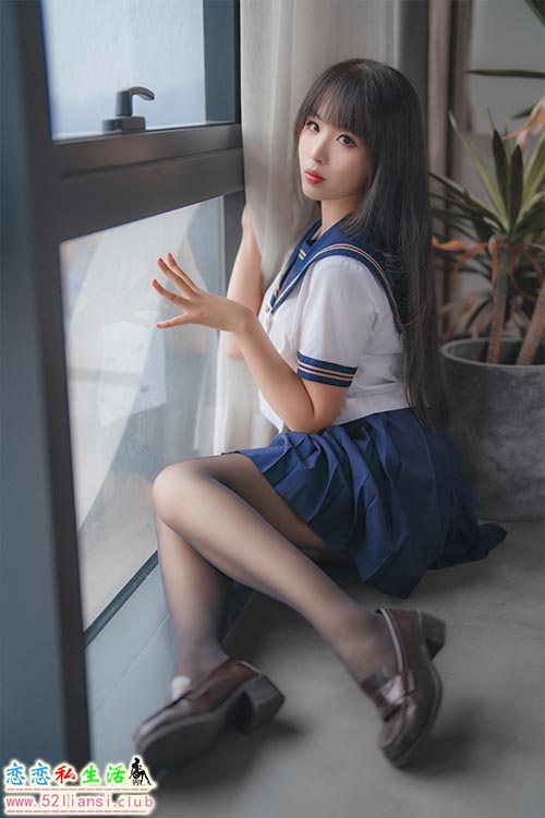 [轩萧学姐] NO.039 5月舰长 黑丝jk【32P/113M】