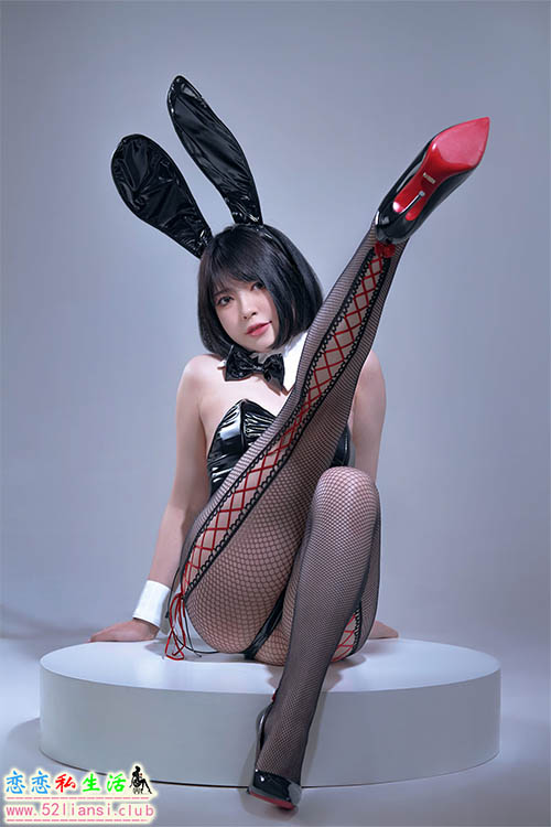 [美图精选]551-半半子-Bunny【75P/159M】