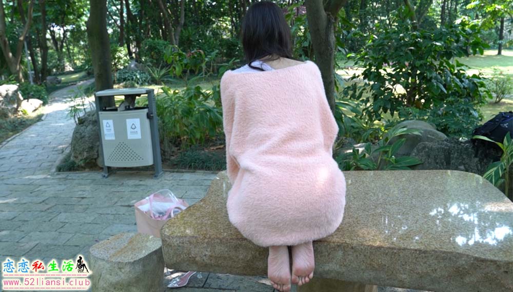 [MussGirl慕丝女郎] NO.027-人气网红主播月亮姐姐有幸约得户外拍摄(带视频)【11min/3G】