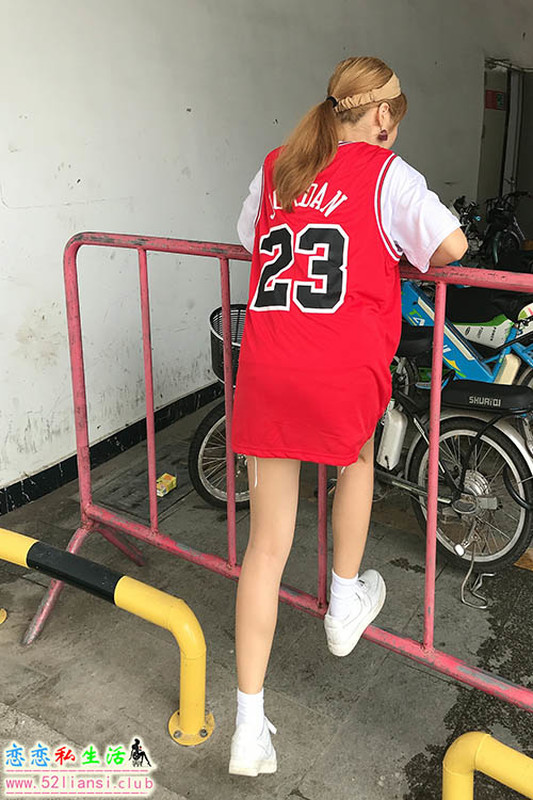 [最爱帆布鞋]058-学妹丝袜美腿写真（带视频）【167P+33V/2.37G】