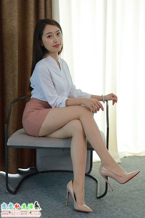 [IESS异思趣向] 丝享家 1118：小婕《白领佳人》【90P/150M】