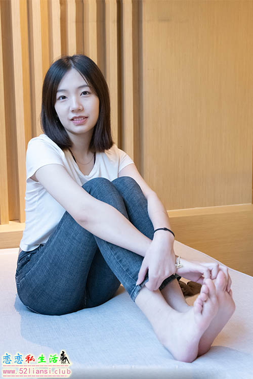 [袜啵啵] 063期 小甜豆-平底鞋、短肉丝(带视频)【155P+1V/8.56G】