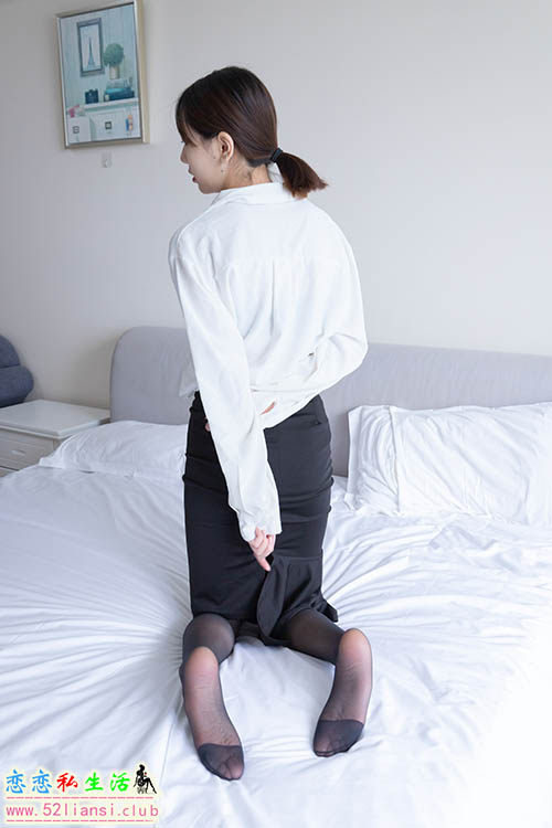 [袜啵啵] 017期 小甜豆-OL制服、高跟鞋、黑丝(带视频)【131P+1V/3.73G】