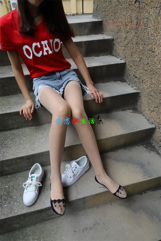 大西瓜爱牙膏-2018 6月活动模特1 长丝+船袜(两套)Part2(带视频)【393P+2V/2.28G】 大西瓜爱牙膏-2018 6月活动模特1 长丝+船袜(两套)Part2(带视频)【393P+2V/2.28G】