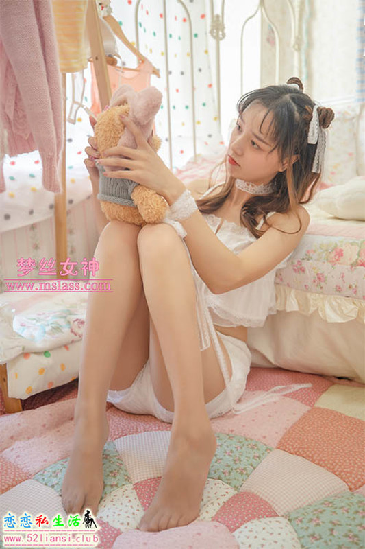 [MSLASS梦丝女神] NO.129 玥玥《超高质拍摄 美女痞子》【81P/683M】