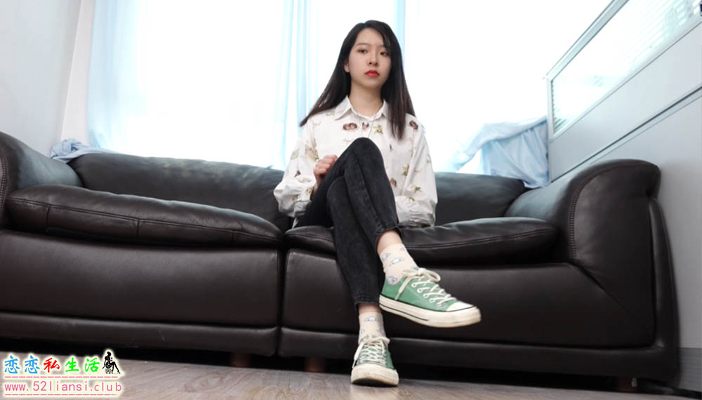 [视频] A&F 021-YiYi展示她性感的小脚丫-第2部【26min/2.79G】