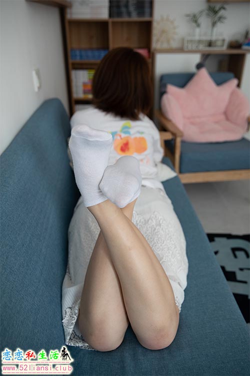 [物恋传媒] No.795 优优-静的诗歌(带视频)【143P+1V/3.78G】