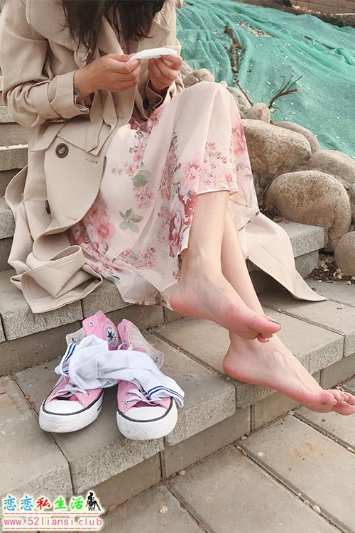 [安乔乔] 第05期 仙女肉脚底【108P/432M】