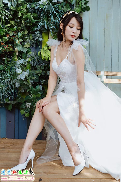 [街拍丝足]345-长腿美模 Ashley - 婚纱【96P/376M】