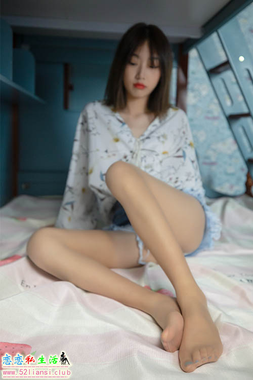 [MSLASS梦丝女神] NO.165 凌凌《超美脚丫》(带视频)【59P+1V/898M】