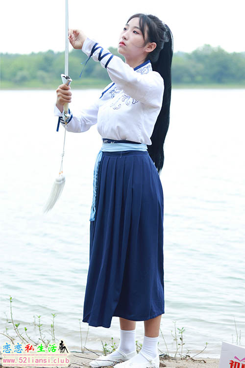 [初夏女神]055期 双双、点点~《剑侠情缘》天然湖泊诉说江湖情(带视频)【168P+1V/6.34G】