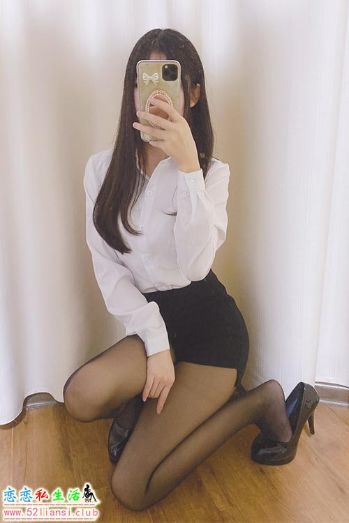 [美图精选]260-衣衣-白领OL制服【26P/64M】