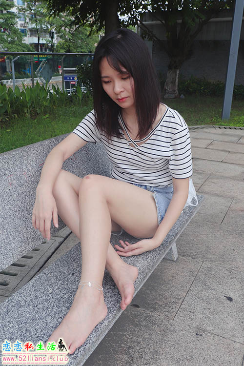 [Pary学生模拍]001 大美女慧婷公园展示美脚【153P/871M】