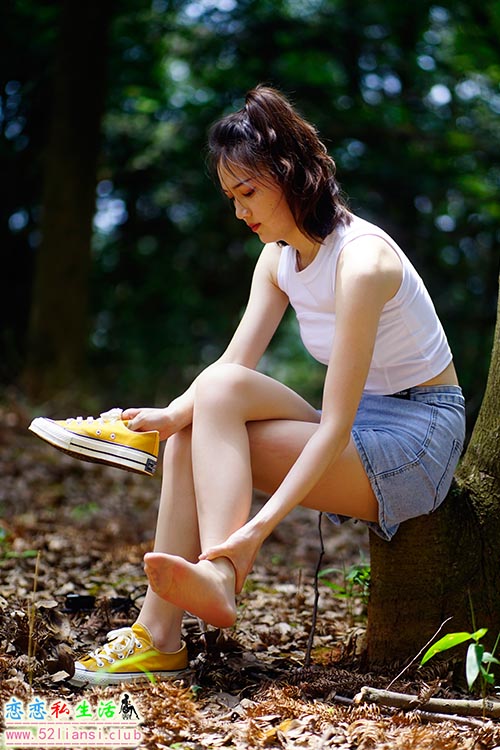 [初夏女神]053期 大发~【山野大发】忧伤的我遇见忧伤的森林(带视频)【132P+1V/4.04G】