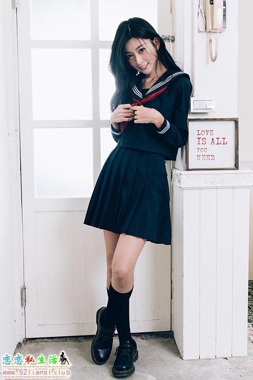 [街拍丝足]290-长腿美模 简谊 - 学生服【74P/249M】