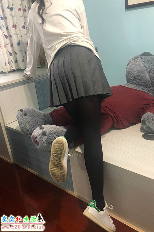 [最爱帆布鞋]062-学妹丝袜美腿写真【473P/1.33G】