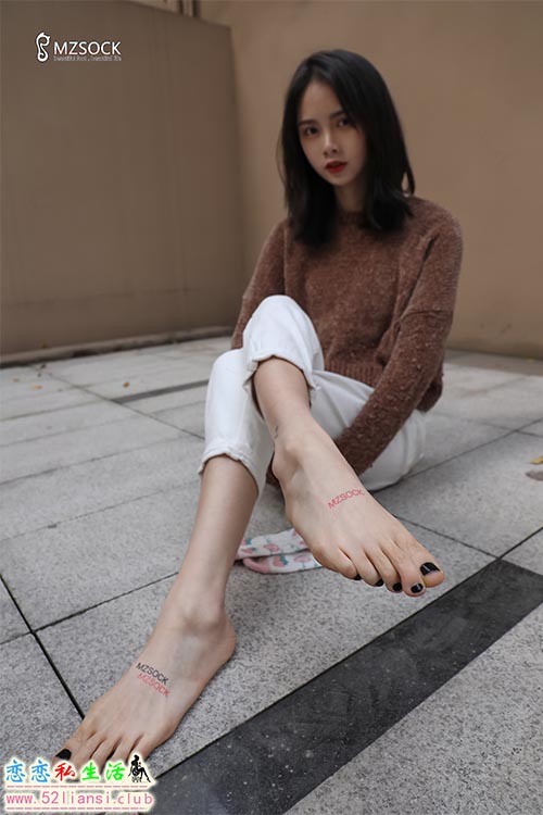 [IMZSOCK爱美足] 2020年-第35期 雨沫篮球鞋棉袜清瘦裸足【99P/1.09G】