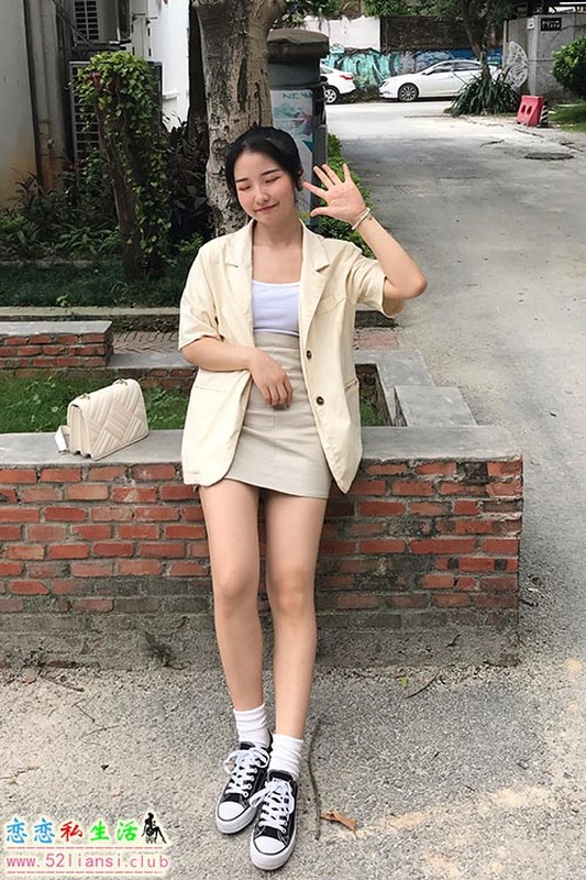 [最爱帆布鞋]056-学妹丝袜美腿写真（带视频）【342P+1V/1.09G】