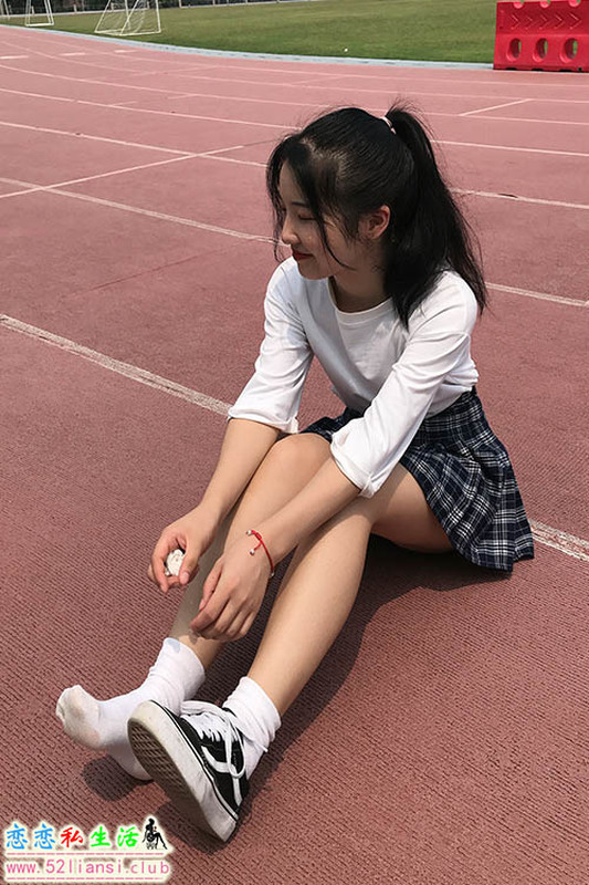 [最爱帆布鞋]025-学妹丝袜美腿写真（带视频）【199P+3V/469M】