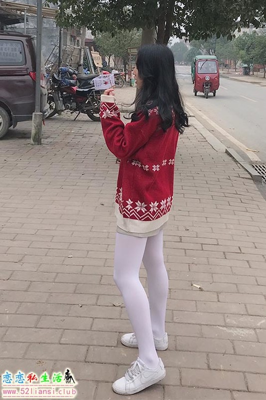 [最爱帆布鞋]006-学妹丝袜美腿写真【100P/314M】